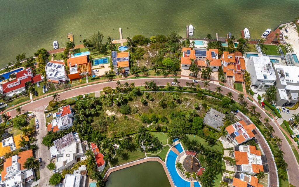 persoosa-real-estate-isla-dorada-zona-hotelera-cancun-terreno-en-venta