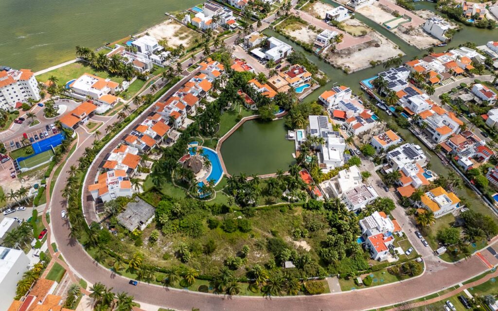 persoosa-real-estate-isla-dorada-zona-hotelera-cancun-terreno-en-venta-(4)